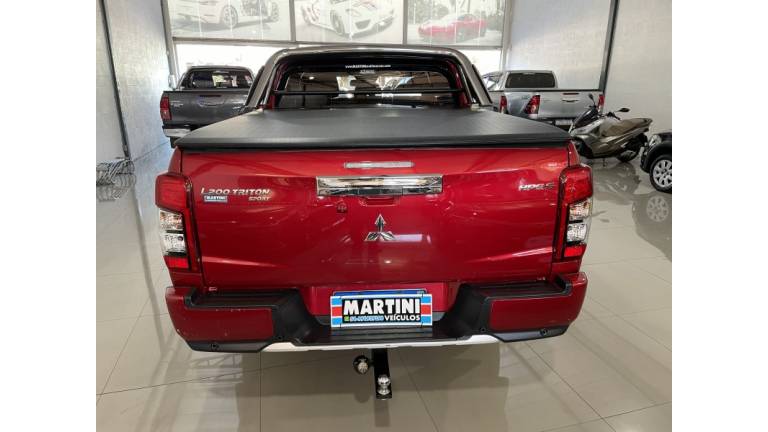MITSUBISHI - L200 TRITON - 2023/2023 - Vermelha - R$ 220.000,00
