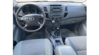 TOYOTA - HILUX - 2010/2010 - Prata - R$ 109.900,00