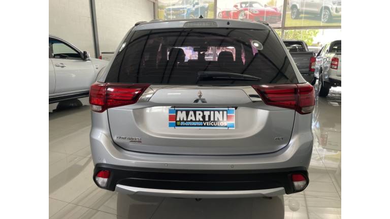 MITSUBISHI - OUTLANDER - 2016/2016 - Prata - R$ 99.000,00