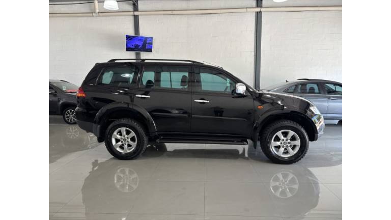 MITSUBISHI - PAJERO DAKAR - 2012/2012 - Preta - R$ 102.900,00