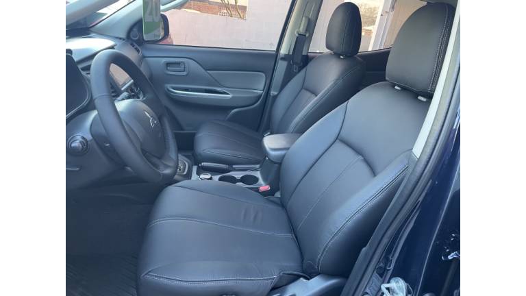 MITSUBISHI - L200 TRITON - 2020/2020 - Azul - R$ 146.000,00