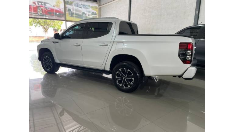 MITSUBISHI - L200 TRITON - 2023/2023 - Branca - R$ 207.900,00