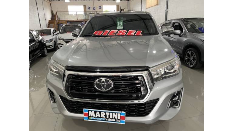 TOYOTA - HILUX - 2019/2019 - Prata - R$ 210.000,00