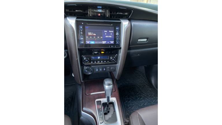 MITSUBISHI - L200 TRITON - 2023/2024 - Cinza - R$ 237.000,00