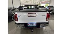TOYOTA - HILUX - 2017/2017 - Branca - R$ 187.000,00
