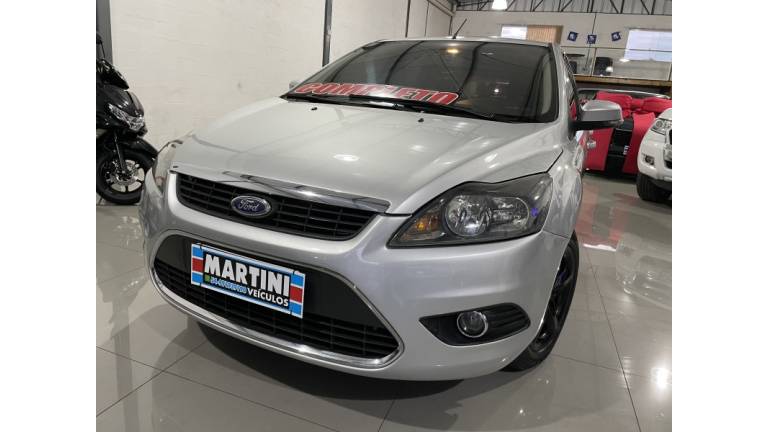 FORD - FOCUS - 2009/2009 - Prata - R$ 36.900,00