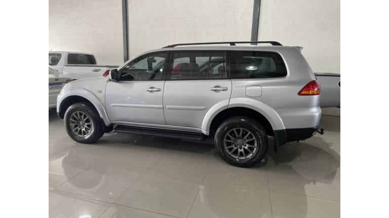 MITSUBISHI - PAJERO DAKAR - 2011/2011 - Prata - R$ 102.900,00