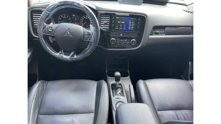 MITSUBISHI - OUTLANDER - 2016/2016 - Prata - R$ 99.000,00